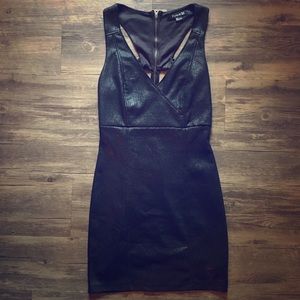 Black v-neck sleeveless dress
